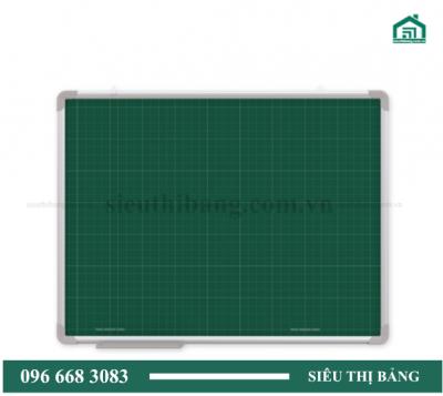 Bảng từ xanh có dòng kẻ: bố trí nội dung luyện viết